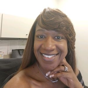 Meet your Posher, Lakisha